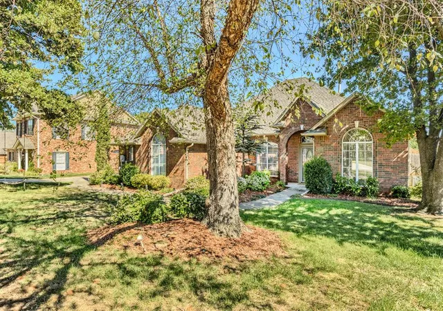 Single family home for sale at 3608 Equestrian Ct, Edmond, OK 73034 | MLS# 1252403