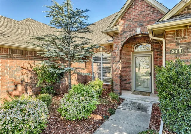 Photo 3 of Single family home for sale at 3608 Equestrian Ct, Edmond, OK 73034 | MLS# 1252403 | Listing updated on 2026-10-10