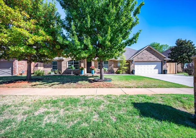 Photo 3 of Single family home for sale at 15720 Wild Crk Dr, Edmond, OK 73013 | MLS# 1252416 | Listing updated on 2026-10-08