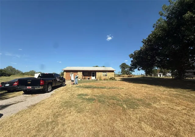 Single family home for sale at 9050 N Triple X Rd, Jones, OK 73049 | MLS# 1252417