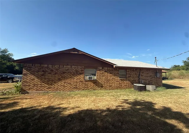Photo 2 of Single family home for sale at 9050 N Triple X Rd, Jones, OK 73049 | MLS# 1252417 | Listing updated on 2026-10-07