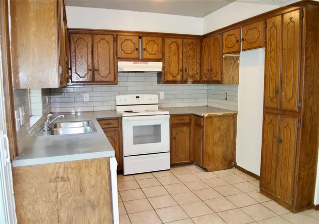 Photo 3 of Multi family home for sale at 9626 Ne 3rd Street, Oklahoma City, OK 73130 | MLS# 1252421 | Listing updated on 2026-10-07