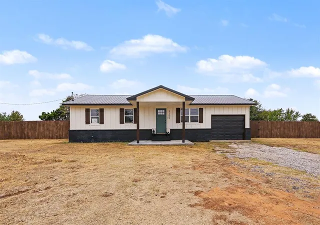Photo 2 of Single family home for sale at 9209 S Sooner Rd, Guthrie, OK 73044 | MLS# 1252429 | Listing updated on 2026-10-06