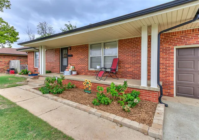 Photo 3 of Single family home for sale at 5916 Nw 60th Street, Oklahoma City, OK 73122 | MLS# 1252438 | Listing updated on 2026-10-08