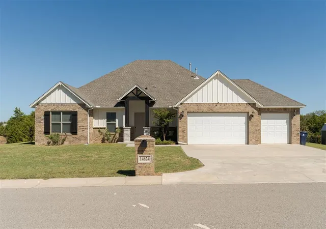 Single family home for sale at 14624 Lockton Dr, Jones, OK 73049 | MLS# 1252439