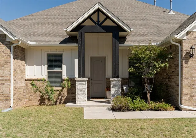 Photo 3 of Single family home for sale at 14624 Lockton Dr, Jones, OK 73049 | MLS# 1252439 | Listing updated on 2026-10-08