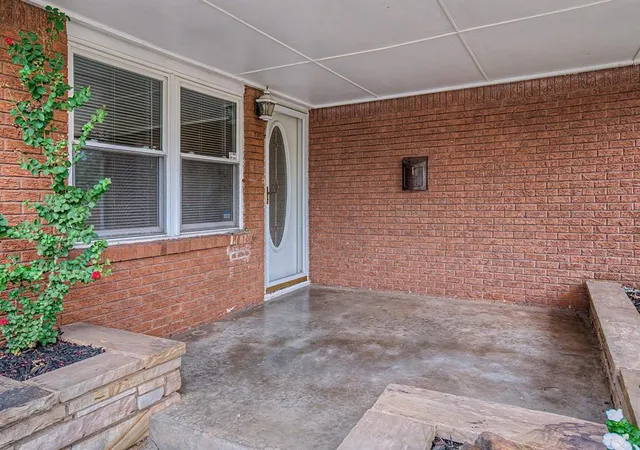 Photo 4 of Single family home for sale at 425 E Atkinson Dr, Oklahoma City, OK 73110 | MLS# 1252447 | Listing updated on 2026-10-07