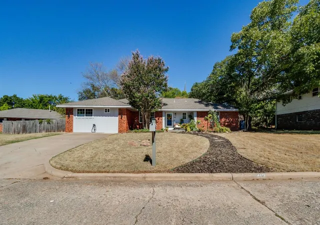 Photo 2 of Single family home for sale at 413 Steve Douglas Dr, Edmond, OK 73034 | MLS# 1252449 | Listing updated on 2026-10-06