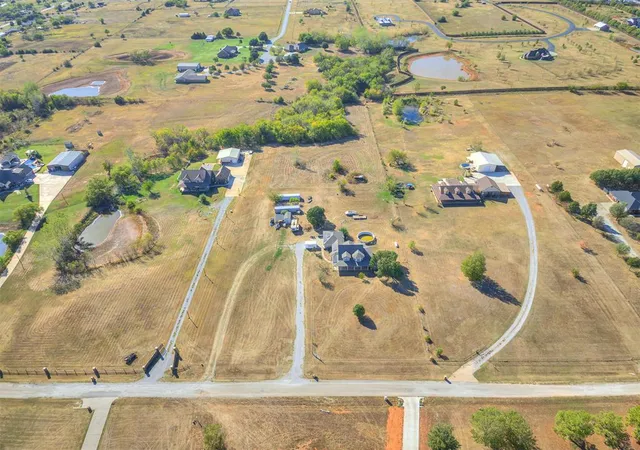 Photo 3 of Single family home for sale at 10025 Southern Crk Dr, Oklahoma City, OK 73165 | MLS# 1252458 | Listing updated on 2026-10-09