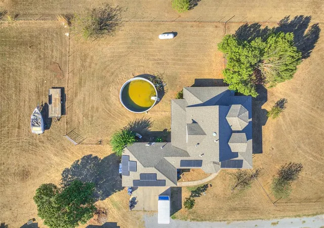 Photo 3 of Single family home for sale at 10025 Southern Crk Dr, Oklahoma City, OK 73165 | MLS# 1252458 | Listing updated on 2026-10-09