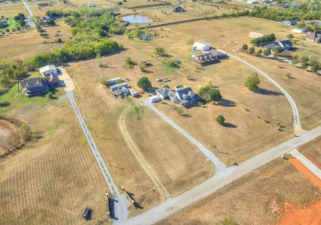 Photo 4 of Single family home for sale at 10025 Southern Crk Dr, Oklahoma City, OK 73165 | MLS# 1252458 | Listing updated on 2026-10-09