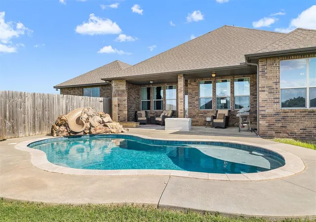 Photo 3 of Single family home for sale at 7188 Legacy Pointe Cir, El Reno, OK 73036 | MLS# 1252459 | Listing updated on 2026-10-09