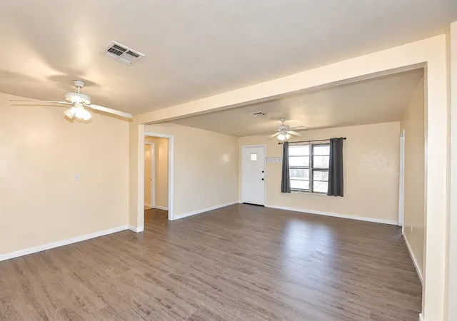 Photo 3 of Single family home for sale at 702 N Nail Pkwy, Moore, OK 73160 | MLS# 1252465 | Listing updated on 2026-10-08