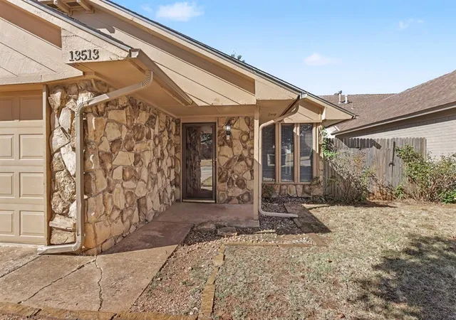 Photo 2 of Single family home for sale at 13513 Country Pl, Oklahoma City, OK 73131 | MLS# 1252469 | Listing updated on 2026-10-08