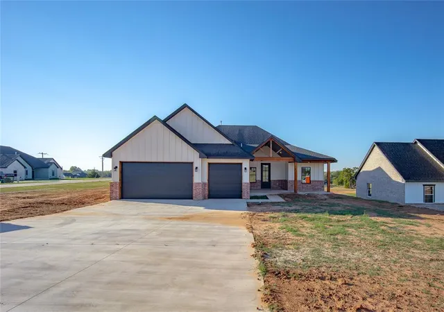 Photo 3 of Single family home for sale at 2443 Wind River Cir, Blanchard, OK 73010 | MLS# 1252474 | Listing updated on 2026-10-13