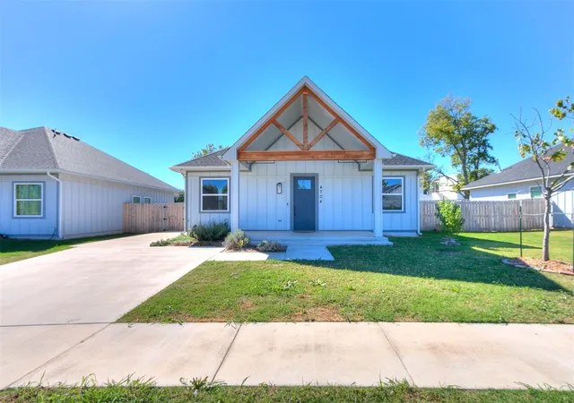 Single family home for sale at 4704 NW 16th Place, Oklahoma City, OK 73127 | MLS# 1252483