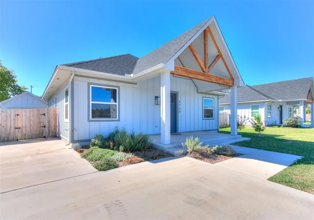 Photo 1 of Single family home for sale at 4704 NW 16th Place, Oklahoma City, OK 73127 | MLS# 1252483 | Listing updated on 2026-10-09