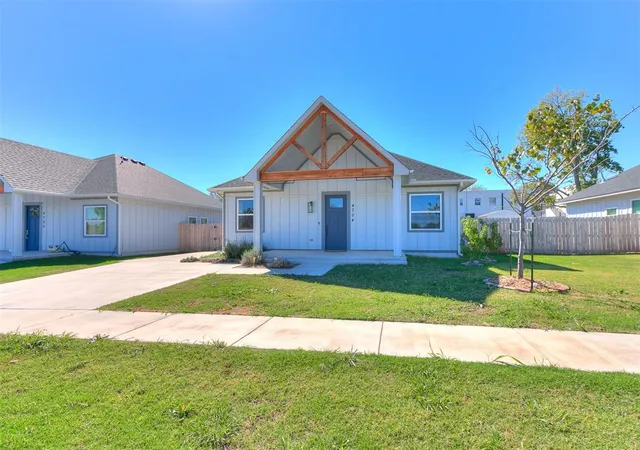 Photo 2 of Single family home for sale at 4704 NW 16th Place, Oklahoma City, OK 73127 | MLS# 1252483 | Listing updated on 2026-10-09