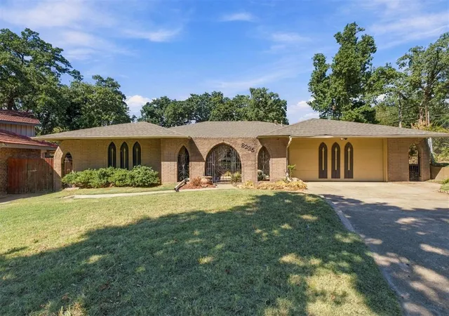 Photo 2 of Single family home for sale at 8225 Golden Oaks Rd, Oklahoma City, OK 73127 | MLS# 1252491 | Listing updated on 2026-10-09