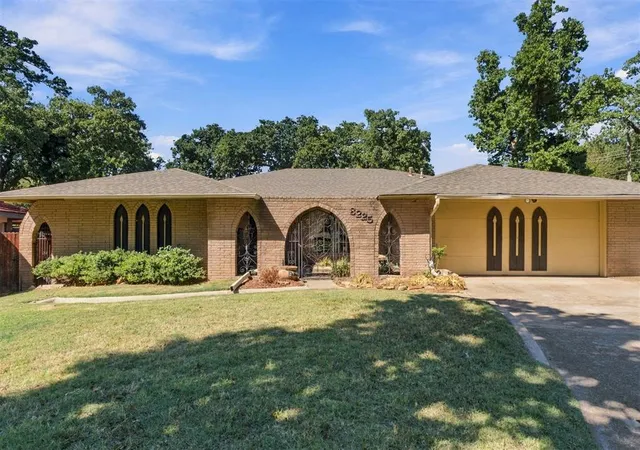 Photo 3 of Single family home for sale at 8225 Golden Oaks Rd, Oklahoma City, OK 73127 | MLS# 1252491 | Listing updated on 2026-10-09
