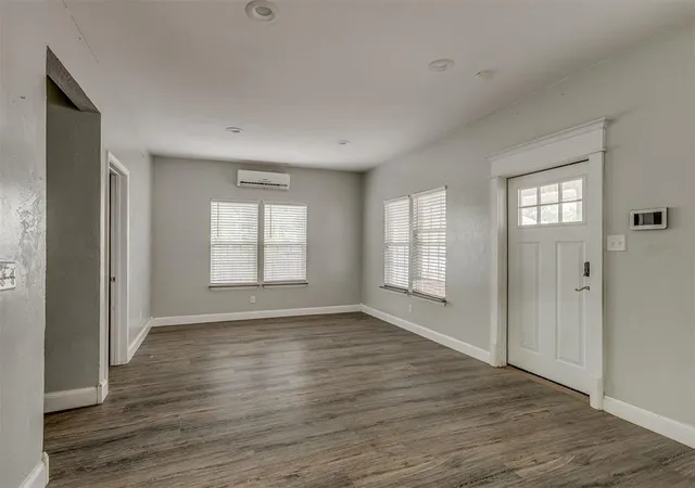 Photo 4 of Single family home for sale at 204 W Wallace St, Shawnee, OK 74801 | MLS# 1252497 | Listing updated on 2026-10-23