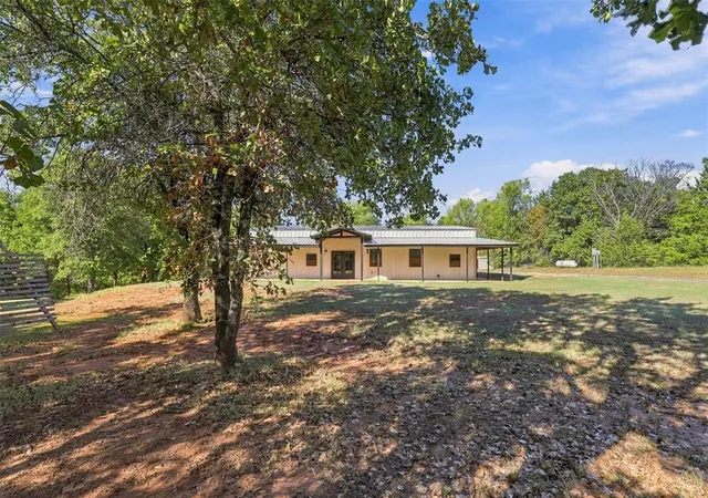Photo 2 of Single family home for sale at 21050 Se 192nd Street, Wanette, OK 74878 | MLS# 1252500 | Listing updated on 2026-10-06