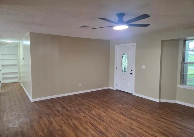 Photo 3 of Single family home for sale at 2707 W Royal Oaks Rd, Pauls Valley, OK 73075 | MLS# 1252506 | Listing updated on 2026-10-07