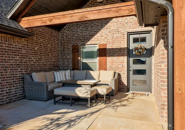 Photo 3 of Single family home for sale at 10801 Highland Dr, Yukon, OK 73099 | MLS# 1252507 | Listing updated on 2026-10-08