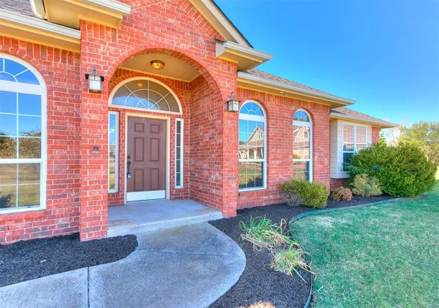 Photo 3 of Single family home for sale at 3816 Se 86th Place, Oklahoma City, OK 73135 | MLS# 1252511 | Listing updated on 2026-10-07