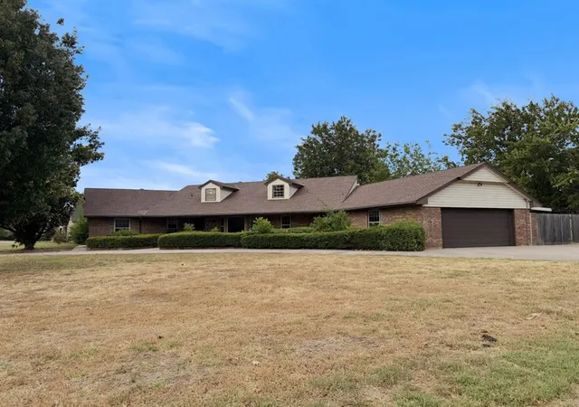 Photo 1 of Sale Pending at 2505 Ridgecrest Dr, El Reno, OK 73036 | MLS# 1252517 | Listing updated on 2026-10-15