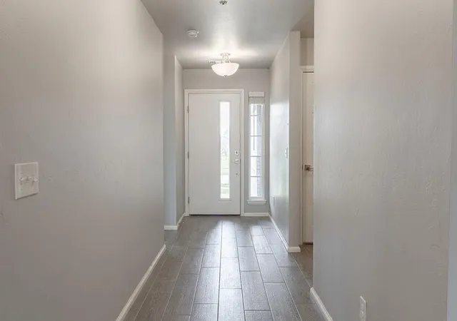 Photo 3 of Single family home for sale at 401 Nest Dr, Yukon, OK 73099 | MLS# 1252520 | Listing updated on 2026-10-07