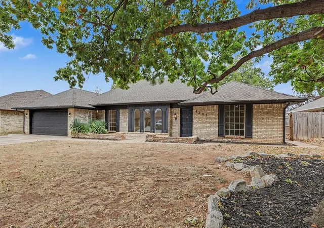 Photo 2 of Single family home for sale at 8205 Nw 101st Street, Oklahoma City, OK 73162 | MLS# 1252531 | Listing updated on 2026-10-08