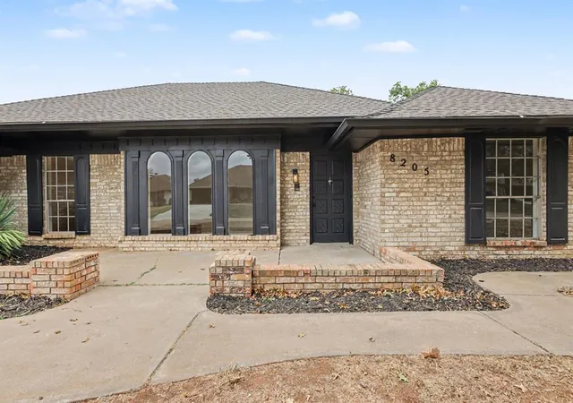 Photo 3 of Single family home for sale at 8205 Nw 101st Street, Oklahoma City, OK 73162 | MLS# 1252531 | Listing updated on 2026-10-08