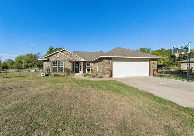Photo 3 of Single family home for sale at 1926 County St 2985, Blanchard, OK 73010 | MLS# 1252536 | Listing updated on 2026-10-21