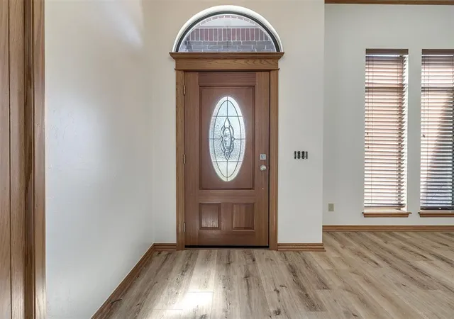 Photo 2 of Single family home for sale at 802 Hampton Ct, El Reno, OK 73036 | MLS# 1252537 | Listing updated on 2026-10-07