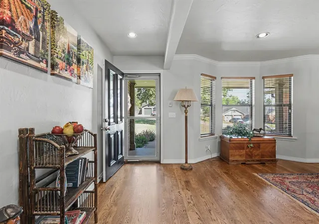 Photo 4 of Single family home for sale at 822 Francis Ln, Edmond, OK 73034 | MLS# 1252555 | Listing updated on 2026-10-08