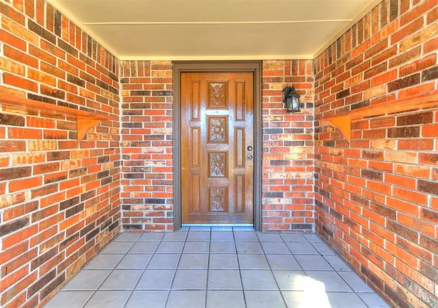 Photo 2 of Single family home for sale at 337 Choctaw Pl, Yukon, OK 73099 | MLS# 1252564 | Listing updated on 2026-10-10