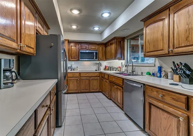 Photo 3 of Single family home for sale at 337 Choctaw Pl, Yukon, OK 73099 | MLS# 1252564 | Listing updated on 2026-10-10