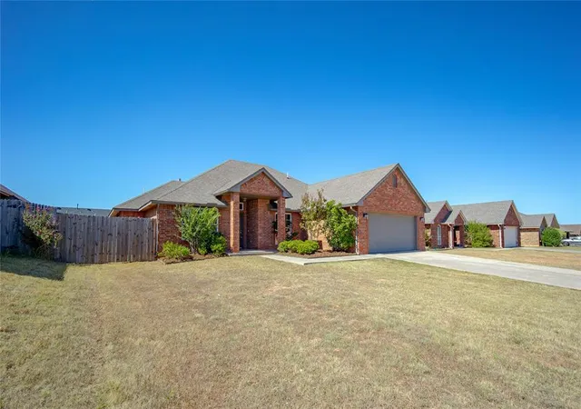 Photo 2 of Single family home for sale at 2005 Ml Crk Way, Choctaw, OK 73020 | MLS# 1252567 | Listing updated on 2026-10-08
