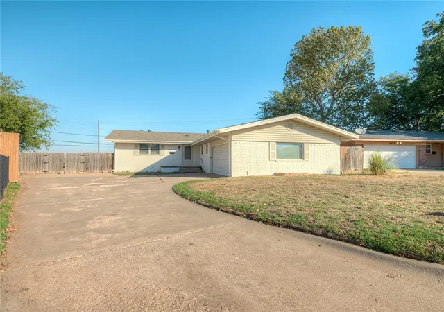 Photo 3 of Sale Pending at 8337 Nw 38th Terrace, Bethany, OK 73008 | MLS# 1252578 | Listing updated on 2026-10-11
