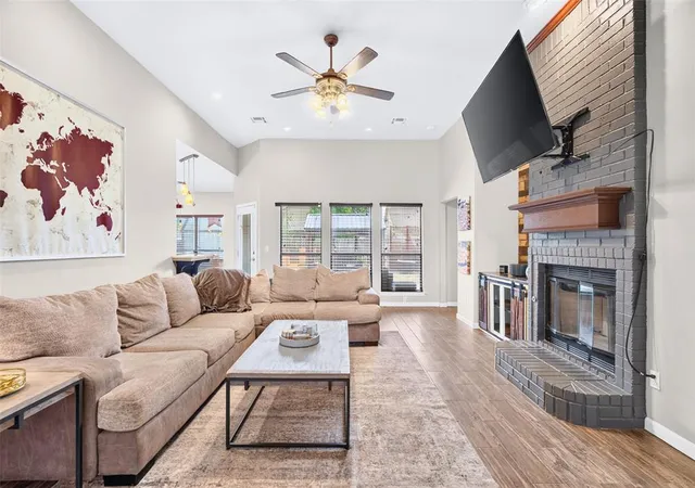 Photo 4 of Single family home for sale at 4732 Jay Matt Dr, Yukon, OK 73099 | MLS# 1252580 | Listing updated on 2026-10-08
