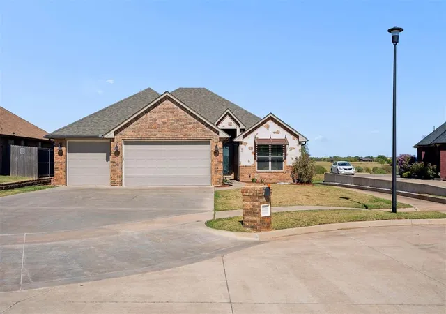 Photo 1 of Single family home for sale at 2186 SW 56th Street, Lawton, OK 73505 | MLS# 1252596 | Listing updated on 2026-10-08