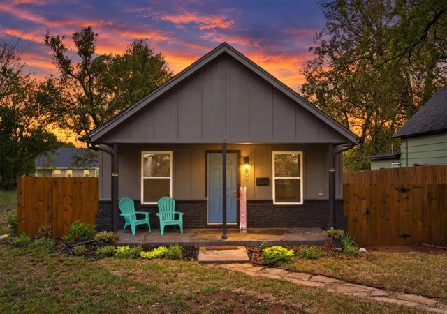 Photo 1 of Single family home for sale at 609 E Grant Ave, Guthrie, OK 73044 | MLS# 1252606 | Listing updated on 2026-10-07
