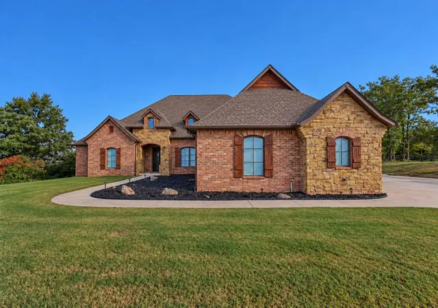 Single family home for sale at 17013 Reedser Way, Choctaw, OK 73020 | MLS# 1252608