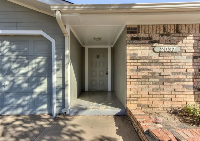Photo 3 of Single family home for sale at 2037 Sierra St, Norman, OK 73071 | MLS# 1252609 | Listing updated on 2026-10-10