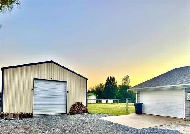 Photo 3 of Single family home for sale at 2505 Eugene Dr, Shawnee, OK 74804 | MLS# 1252616 | Listing updated on 2026-10-08