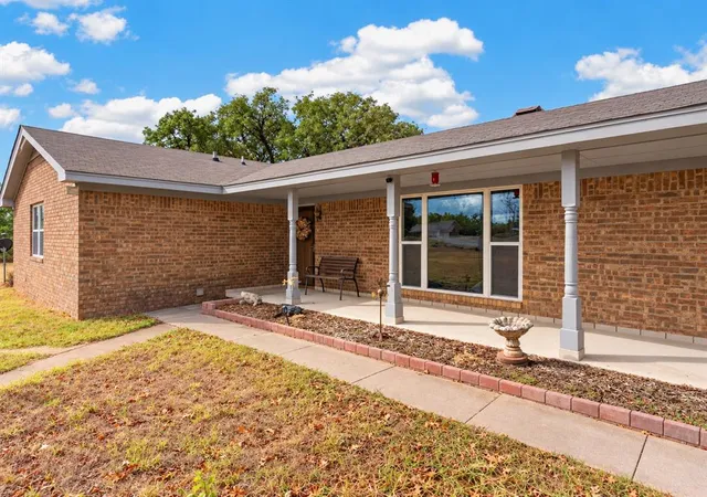 Photo 3 of Single family home for sale at 6025 N 5th Street, Duncan, OK 73533 | MLS# 1252617 | Listing updated on 2026-10-08