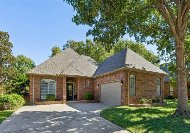 Photo 1 of Sale Pending at 1113 Riviera Dr, Norman, OK 73072 | MLS# 1252623 | Listing updated on 2026-10-20