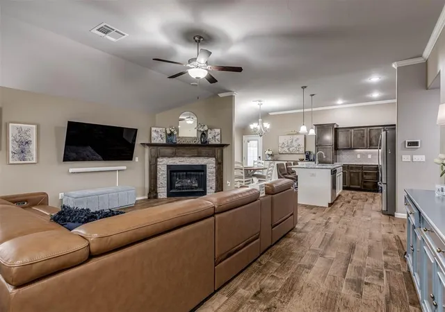 Photo 4 of Single family home for sale at 1232 Hickory Crk Dr, Yukon, OK 73099 | MLS# 1252625 | Listing updated on 2026-10-29