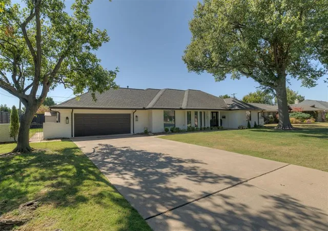 Photo 3 of Single family home for sale at 2900 Elmhurst Ave, Oklahoma City, OK 73120 | MLS# 1252626 | Listing updated on 2026-10-08